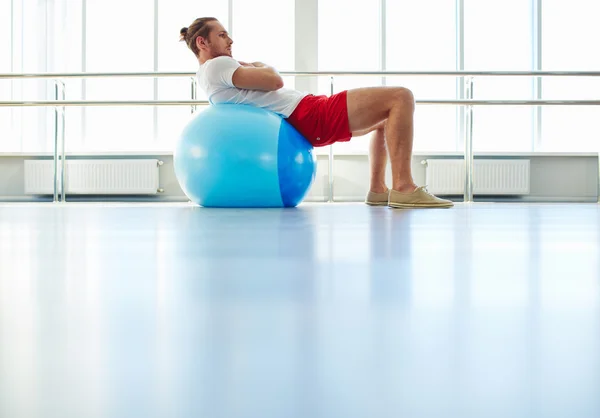 Man exercising with ball — Stock Photo, Image