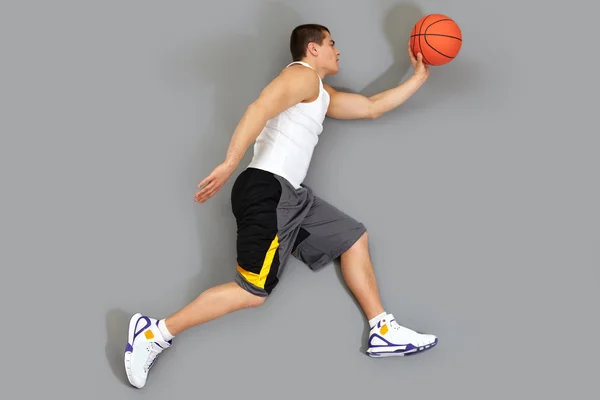 Guy passing the ball — Stock Photo, Image