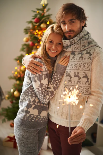 Couple celebrating Christmas at home — Stock Photo, Image