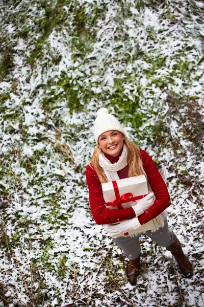 Woman with present — Stock Photo, Image