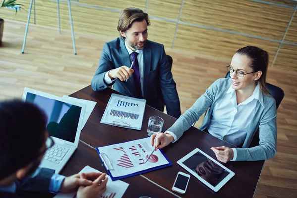 Discussion of financial plan — Stock Photo, Image