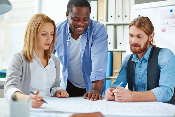 Group of architects discussing — Stock Photo, Image