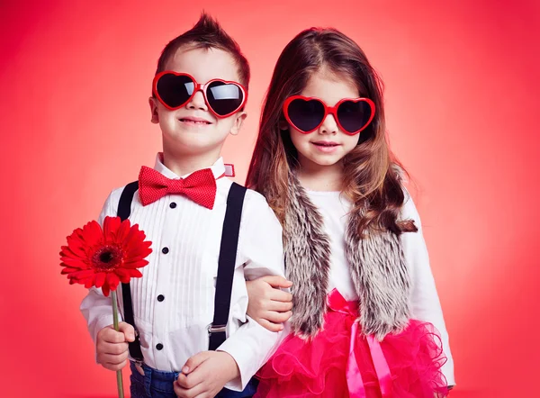 Fashionable kids  in sunglasses — Stock Photo, Image