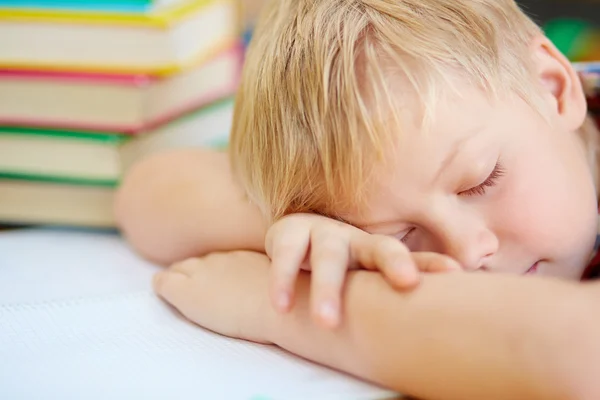 Školák odběr nap — Stock fotografie