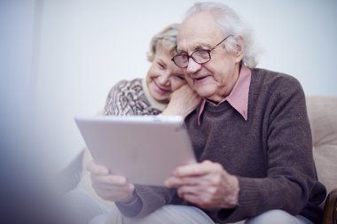Touchpad kullanarak emekliler