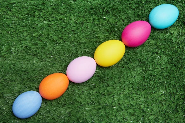 Line of painted eggs — Stock Photo, Image