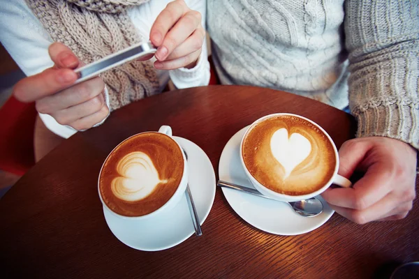 Due tazze di cappuccino — Foto Stock