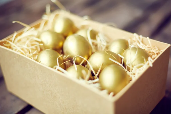 Golden Easter eggs — Stock Photo, Image