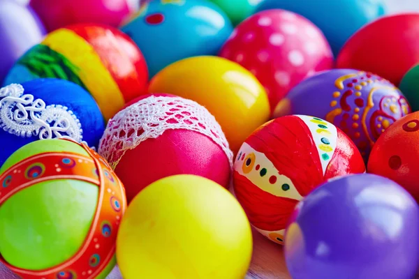 Kreatív színes húsvéti tojás — Stock Fotó