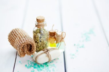 Sünger, sabun ve banyo için tuz