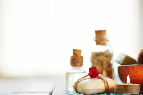 Sabão e vela para spa — Fotografia de Stock