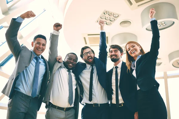 Equipo empresarial entusiasmado — Foto de Stock