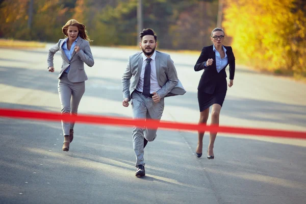 Man runs at line — Stock Photo, Image