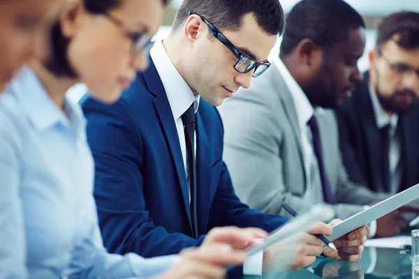 Gente de negocios en seminario — Foto de Stock