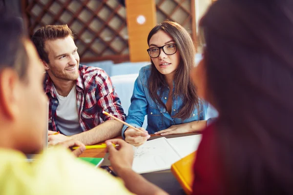 Gils che parla con un amico — Foto Stock