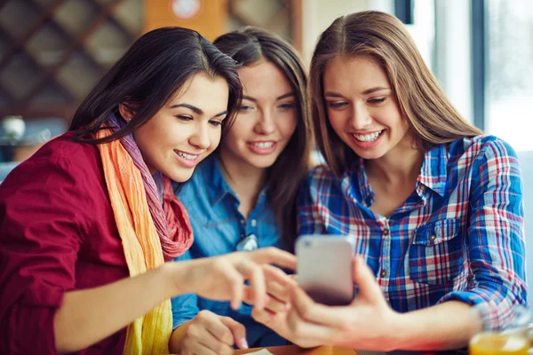 Gruppo di belle ragazze — Foto Stock