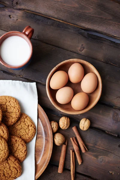 Ingredients for cooking oatmeal cookies. — Stock Photo, Image