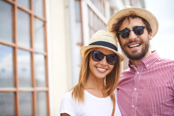 Portrait de jeune couple — Photo