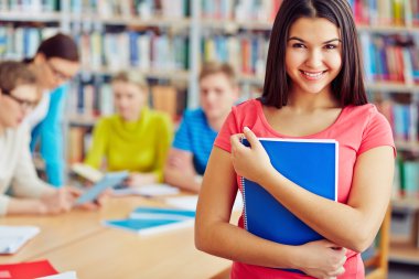 defterini öğrenci kızla