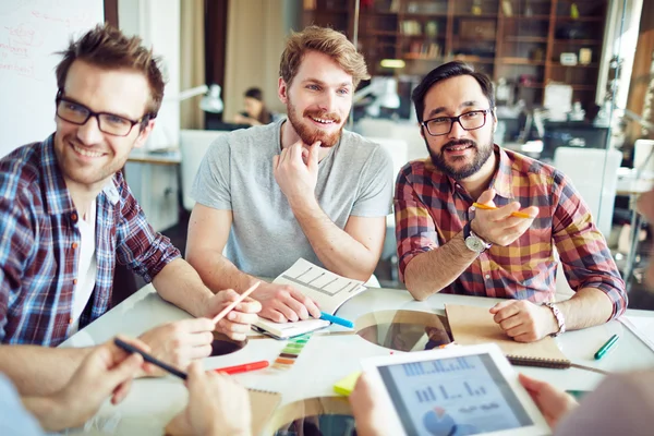 Consultoría de empresarios en la reunión — Foto de Stock