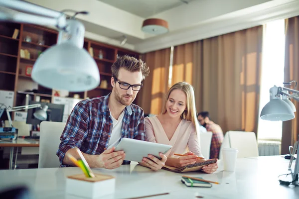 Business people using touchpad — Stock Photo, Image