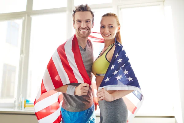 Par insvept i Usa flaggan — Stockfoto