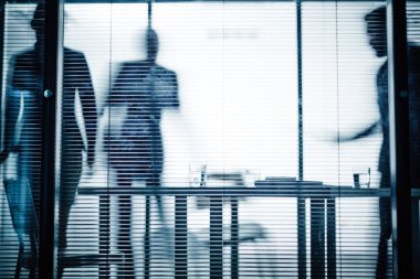 Ofis işyeri çalışanları ile