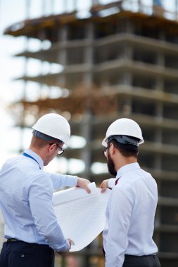 Mimarlar Blueprint inşaat kroki ile seyir