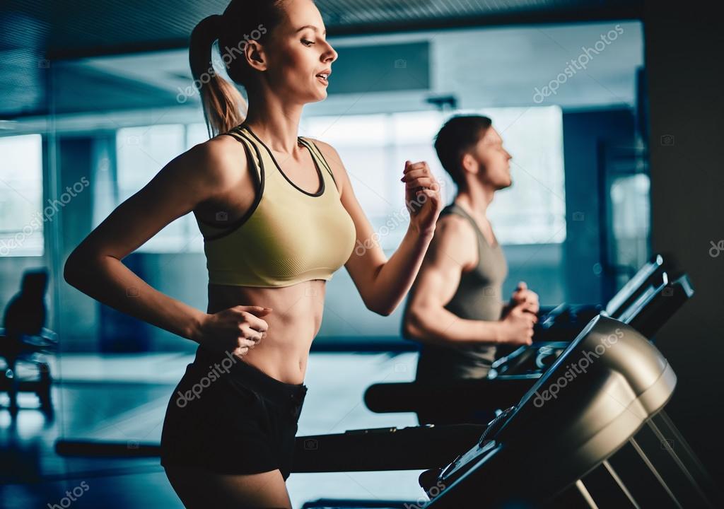 19,500+ Woman Treadmill Gym Stock Photos, Pictures & Royalty-Free Images -  iStock