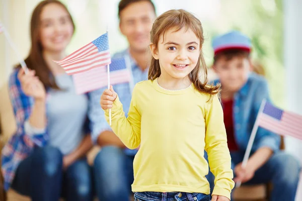 Bambina con bandiera USA — Foto Stock