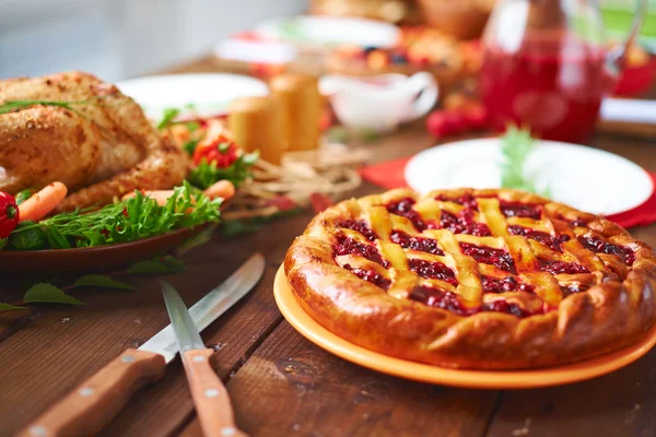 Vörösen izzó berry pie — Stock Fotó