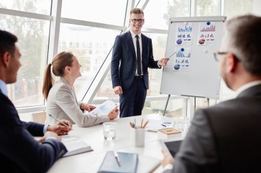 meslektaşları kendine güvenen genç işadamı arıyor