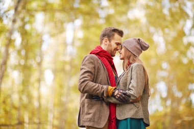 Şık genç çift aşık