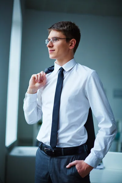 Joven hombre de negocios elegante — Foto de Stock