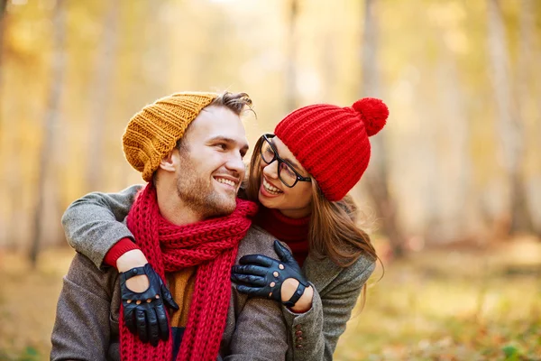Stylish young couple in love — Stock Photo, Image