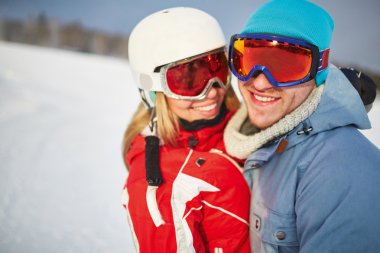 Sevgi kaç kış spor içinde