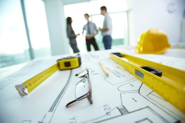 Mühendislik nesneleri ve grup arkadaşları