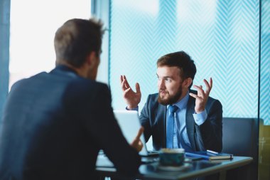 onun bakış açısı meslektaşım açıklayan çalışan