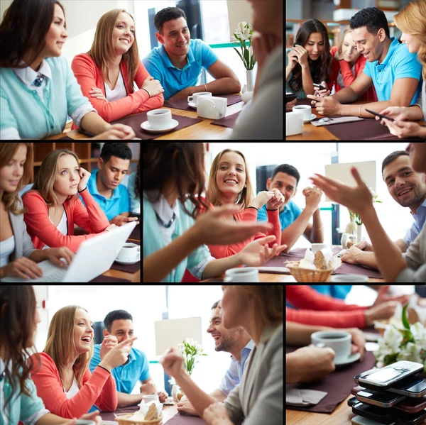 Amigos adolescentes sentados en la cafetería — Foto de Stock