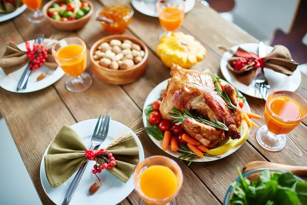 Eten op Thanksgiving tabel — Stockfoto
