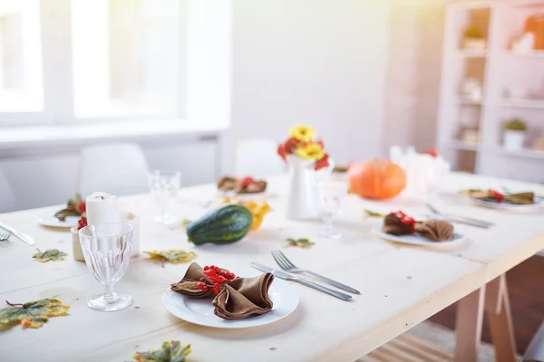 Traditional Thanksgiving served table — Stock Photo, Image