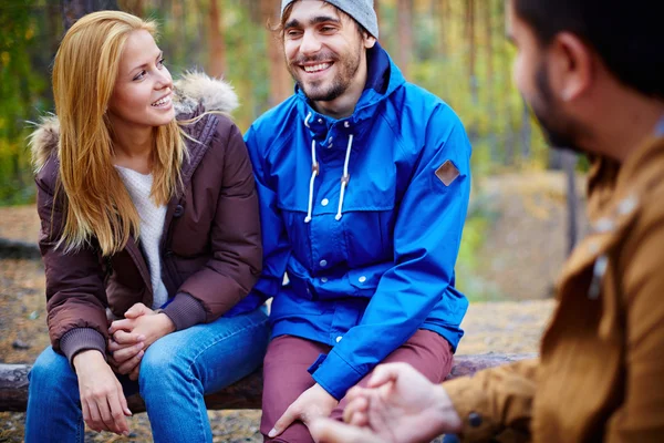 Paar verbringt seine Freizeit — Stockfoto