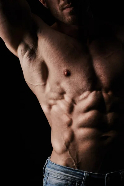 젊은 근육 질 남자의 몸 — 스톡 사진