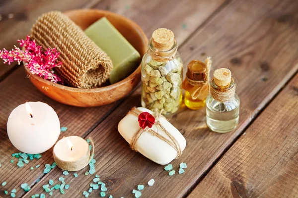 Aromatische zout, zeep, massage olie — Stockfoto