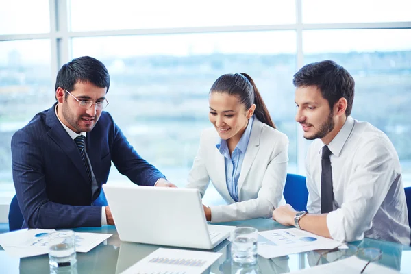 Businessman Presenting a project — Stock Photo, Image