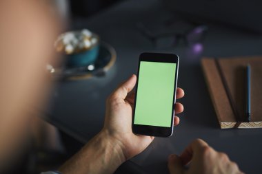 İnsan elinde Smartphone