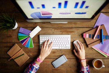 Eller Tasarımcısı çalışma