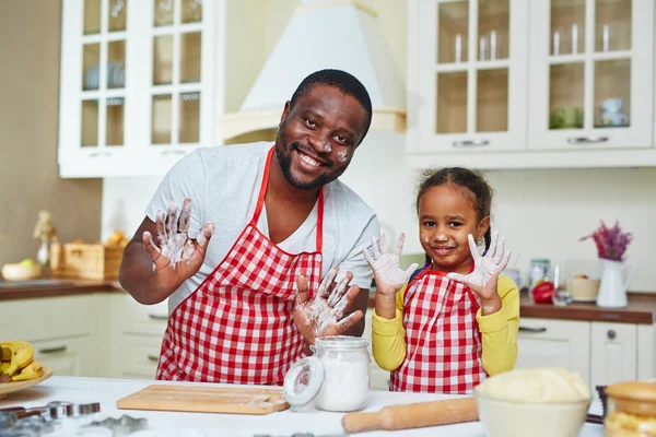 Gelukkig jonge man en dochter — Stockfoto