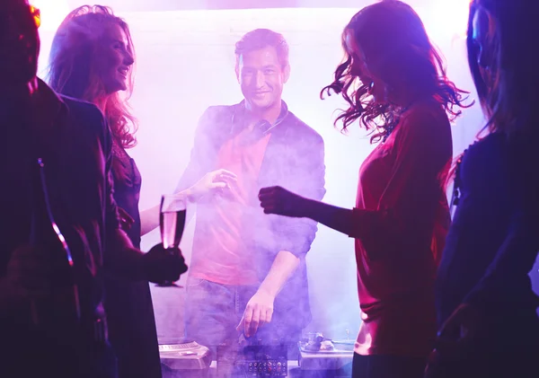 People dancing  in night club — Stock Photo, Image