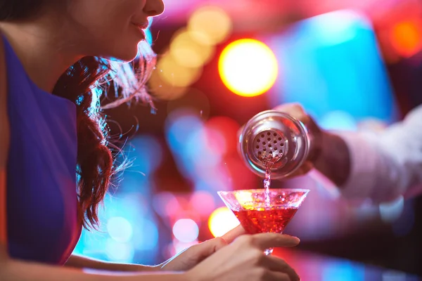 Girl holding martini glass — Stock Photo, Image